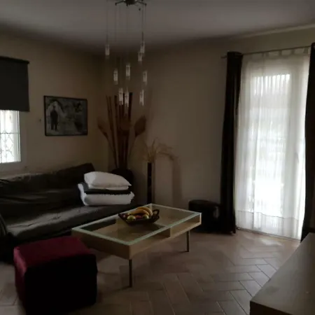 Flat With Garden Apartment Thessaloniki